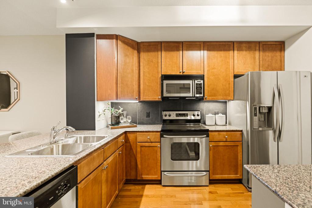 400 Massachusetts Ave NW #713