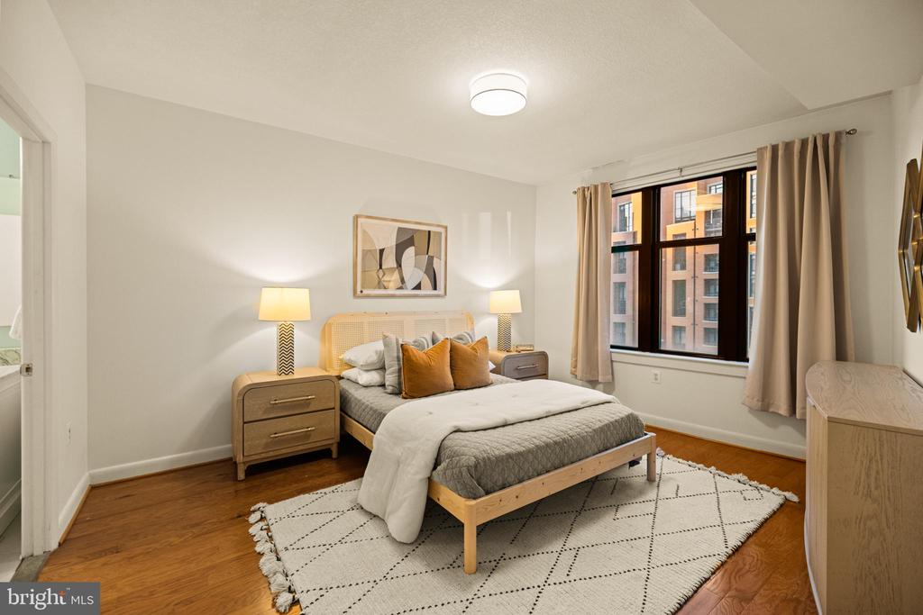 400 Massachusetts Ave NW #713