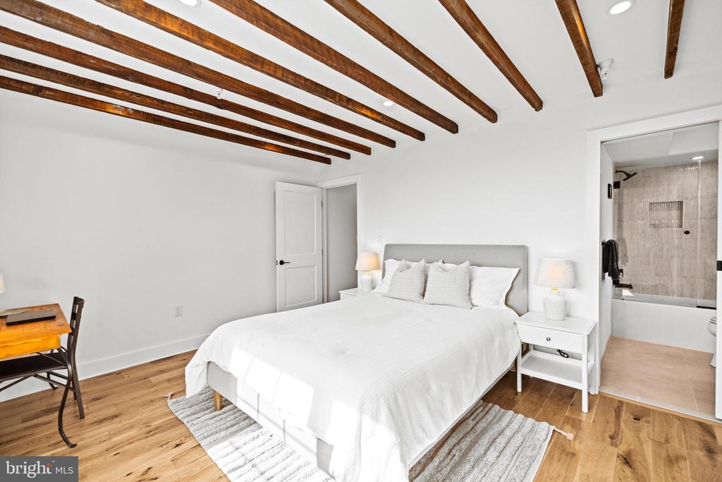 119 Bates St NW #2