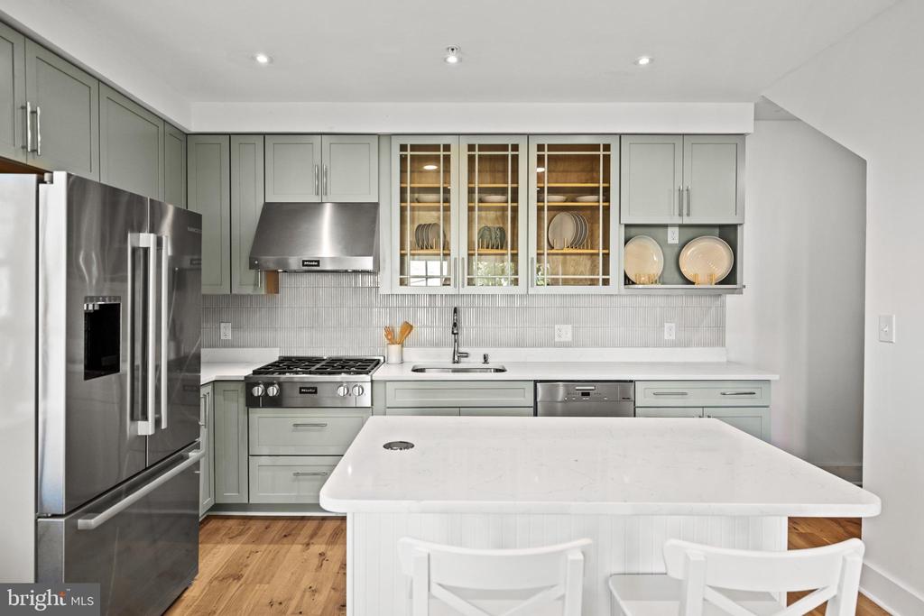 119 Bates St NW #2