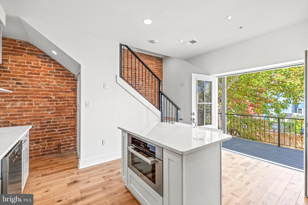 119 Bates St NW #2