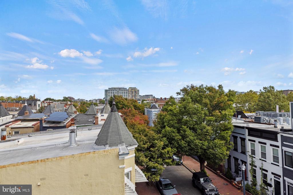 119 Bates St NW #2