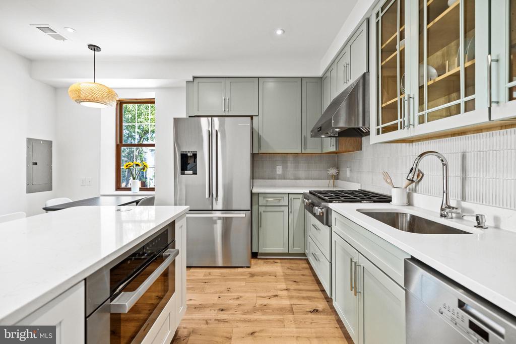 119 Bates St NW #2