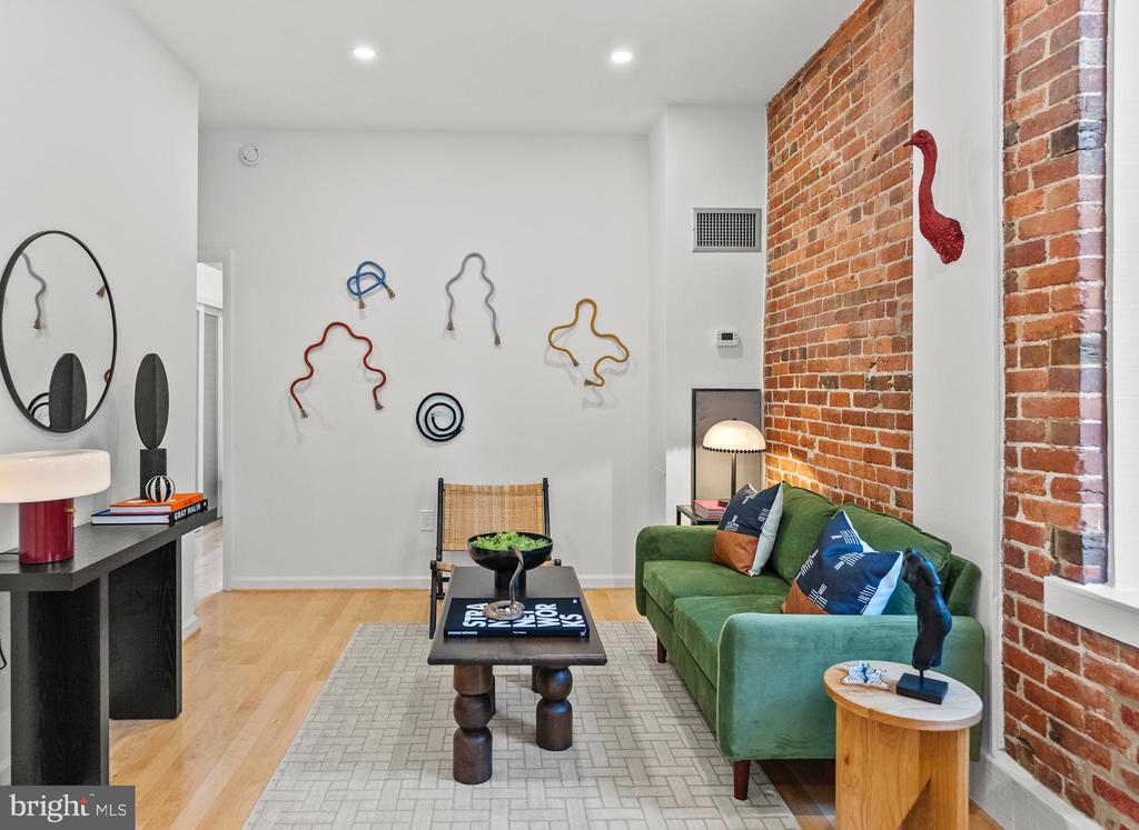 1615 Q St NW #214