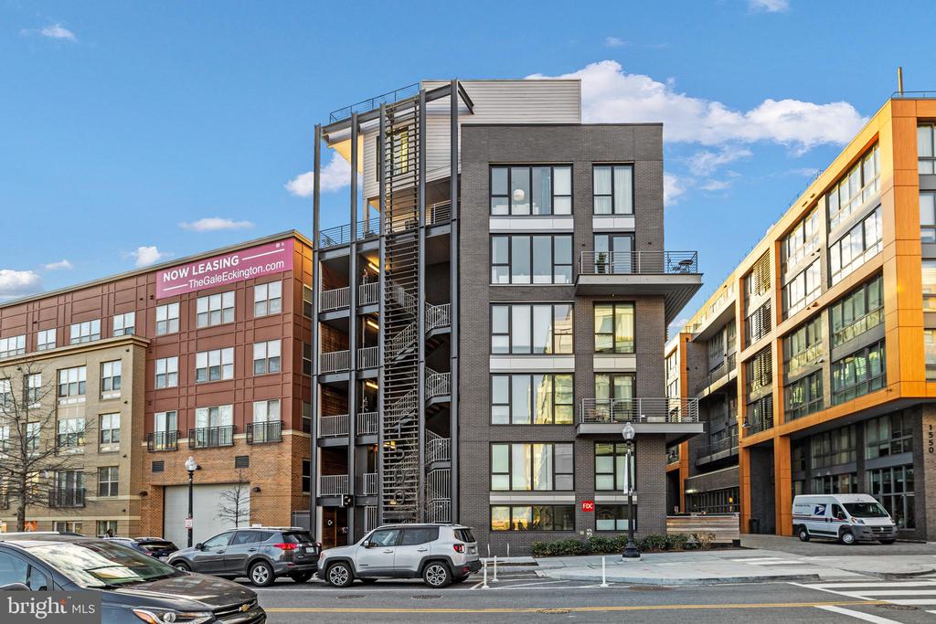 1500 HARRY THOMAS WAY NE #508