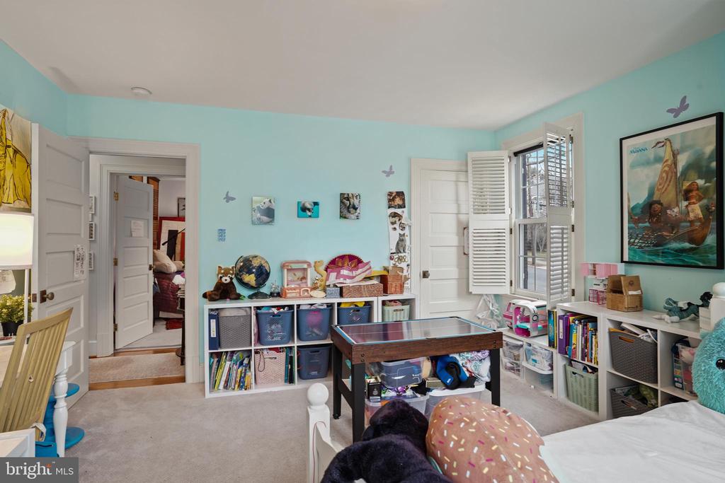 4414 LOWELL ST NW