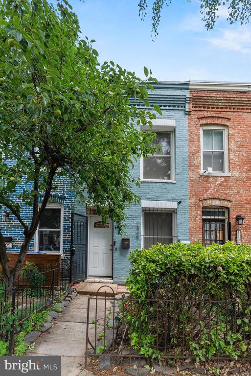 1537 MARION ST NW