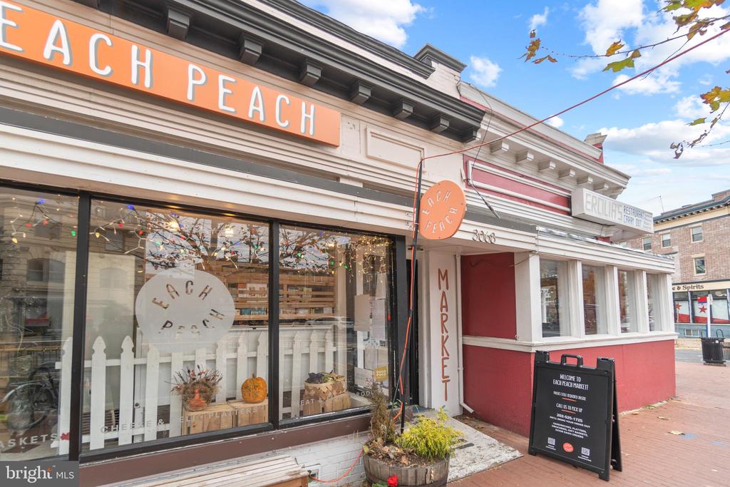 1613 Harvard St NW #306