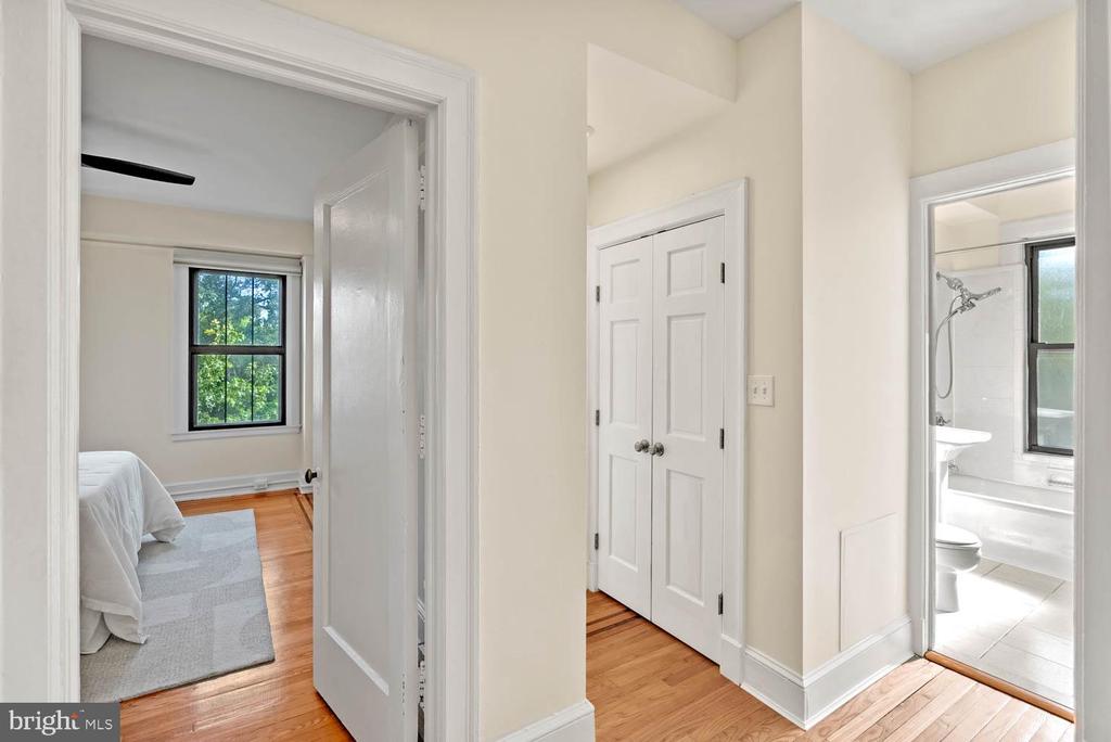 1613 Harvard St NW #306