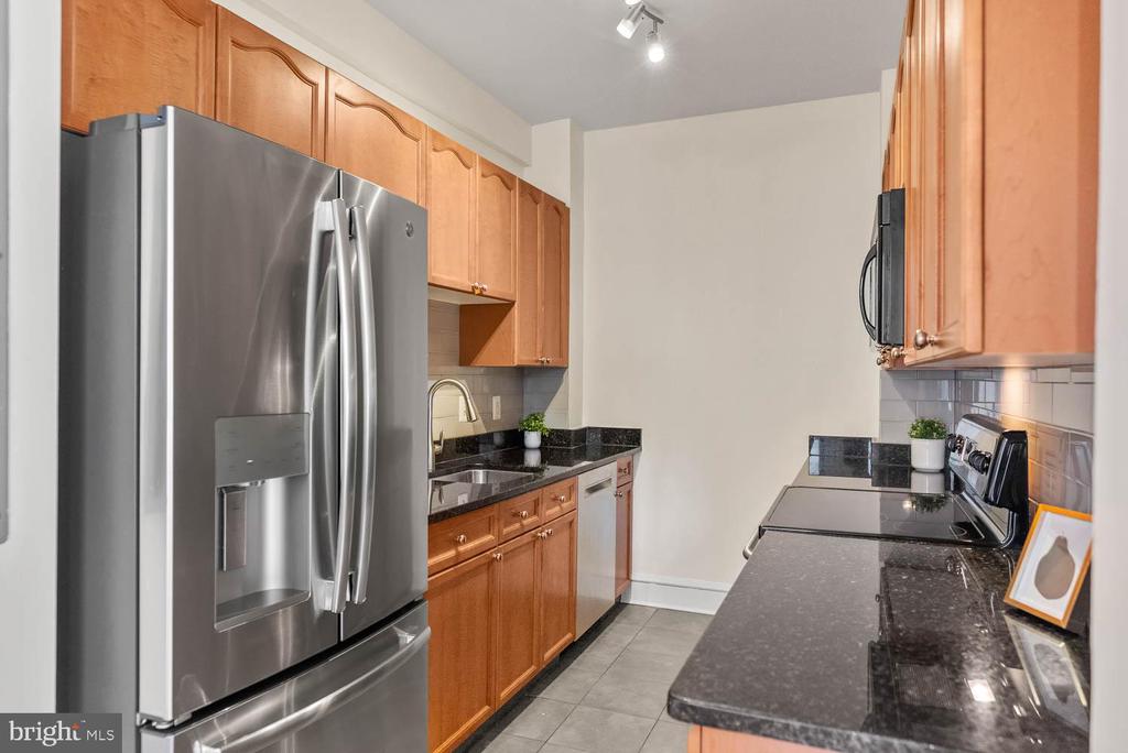 1613 Harvard St NW #306