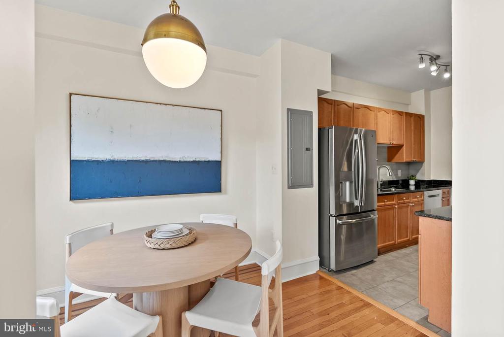 1613 Harvard St NW #306