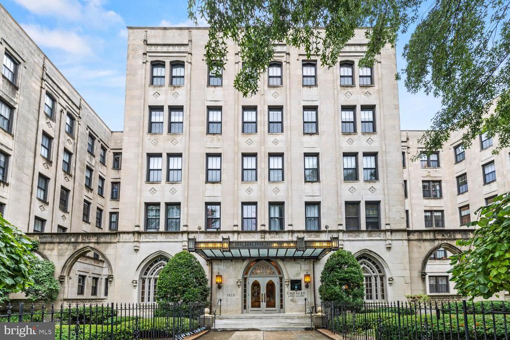 1613 Harvard St NW #306