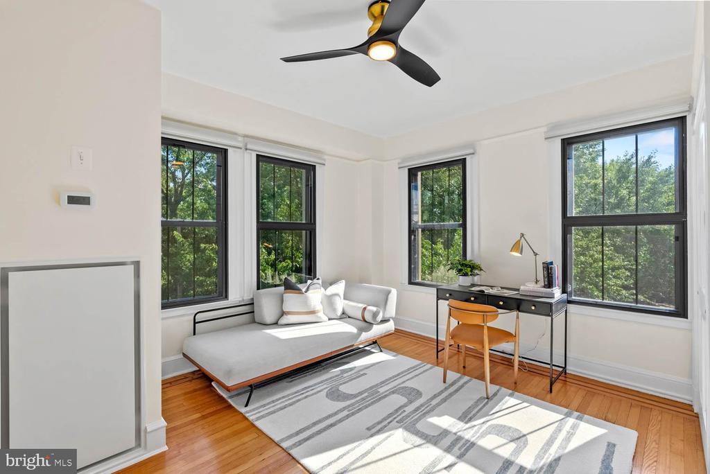 1613 Harvard St NW #306