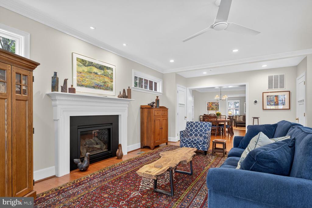 3218 QUESADA STREET NW