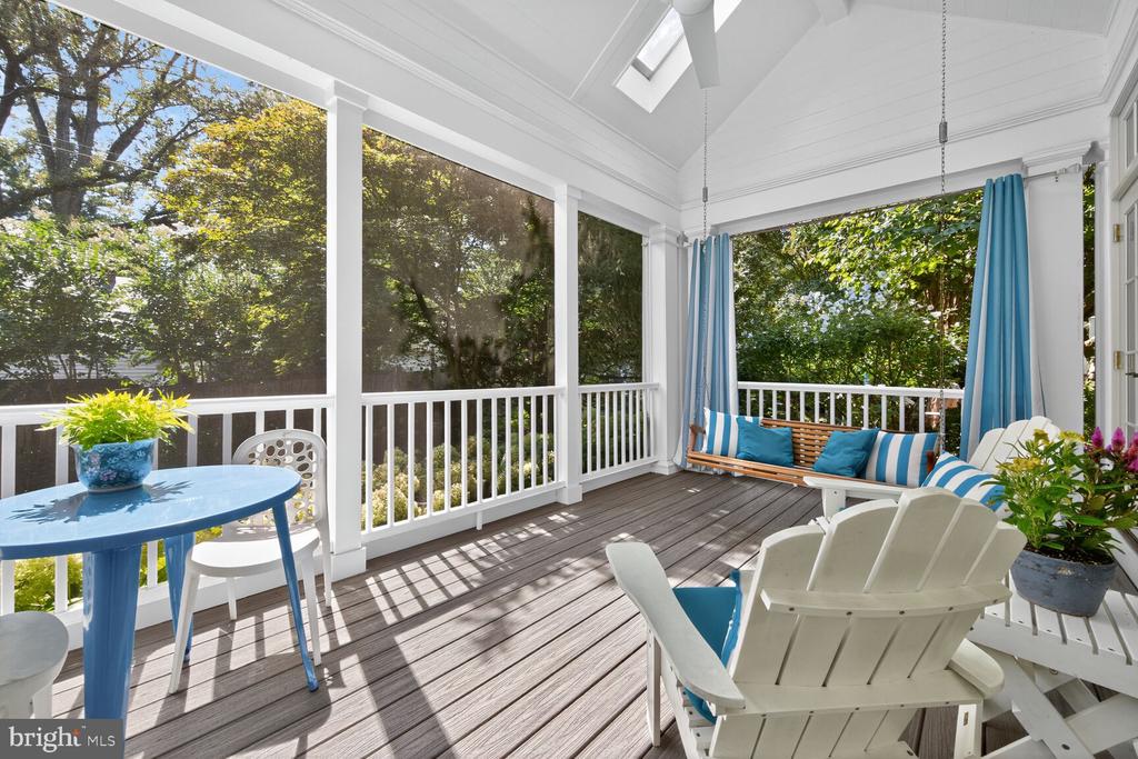 3218 QUESADA STREET NW