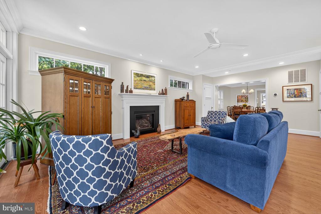 3218 QUESADA STREET NW