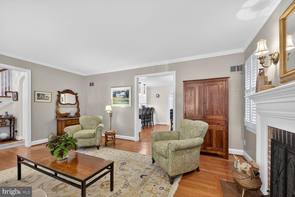 3218 QUESADA STREET NW