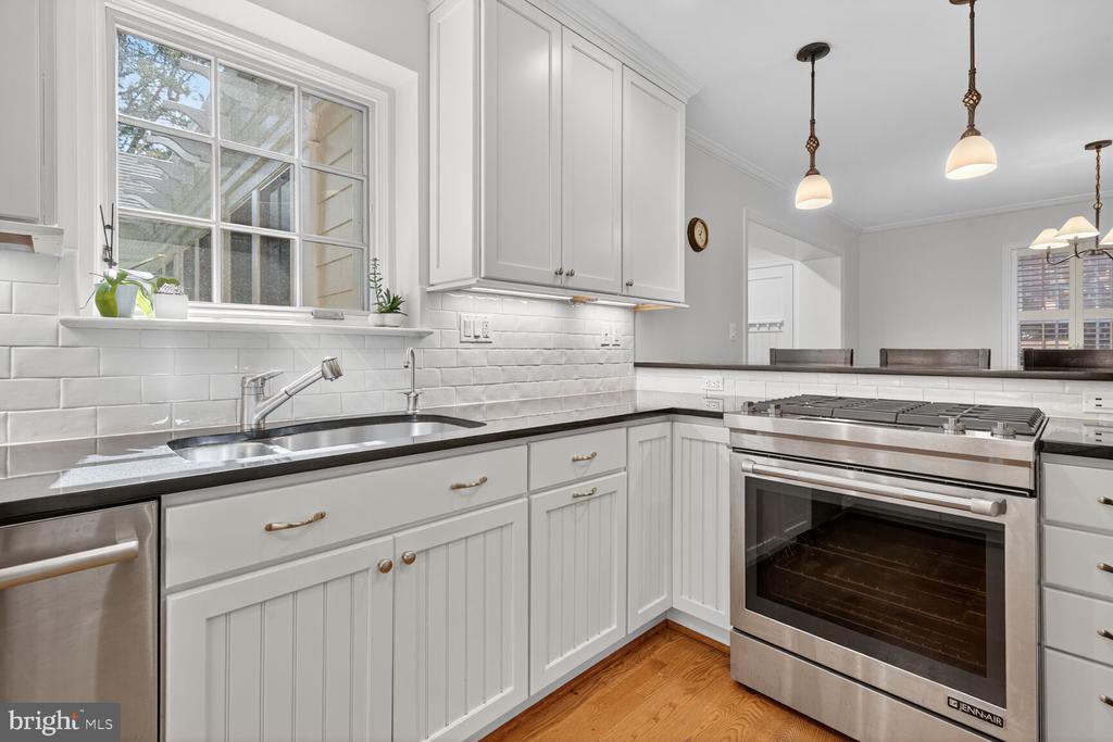 3218 QUESADA STREET NW