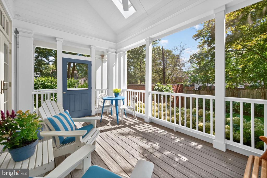 3218 QUESADA STREET NW