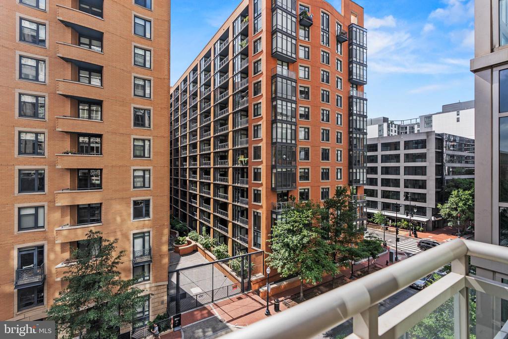 811 4TH STREET NW 507