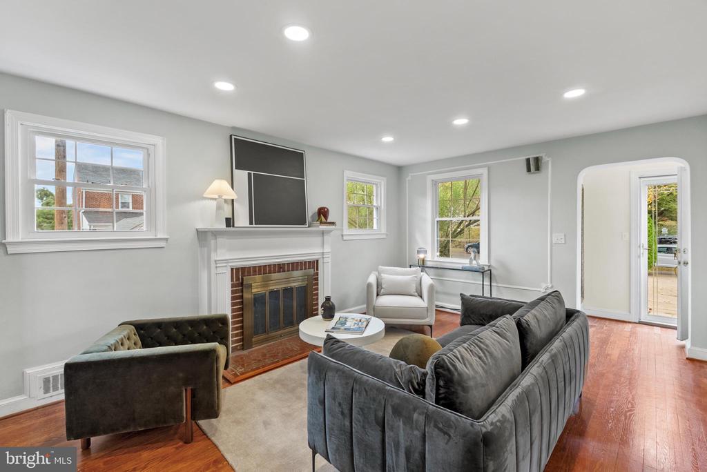 1254 VAN BUREN STREET NW