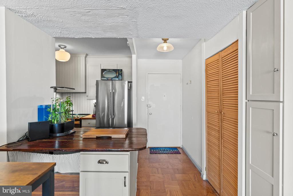 1301 DELAWARE AVENUE SW N725