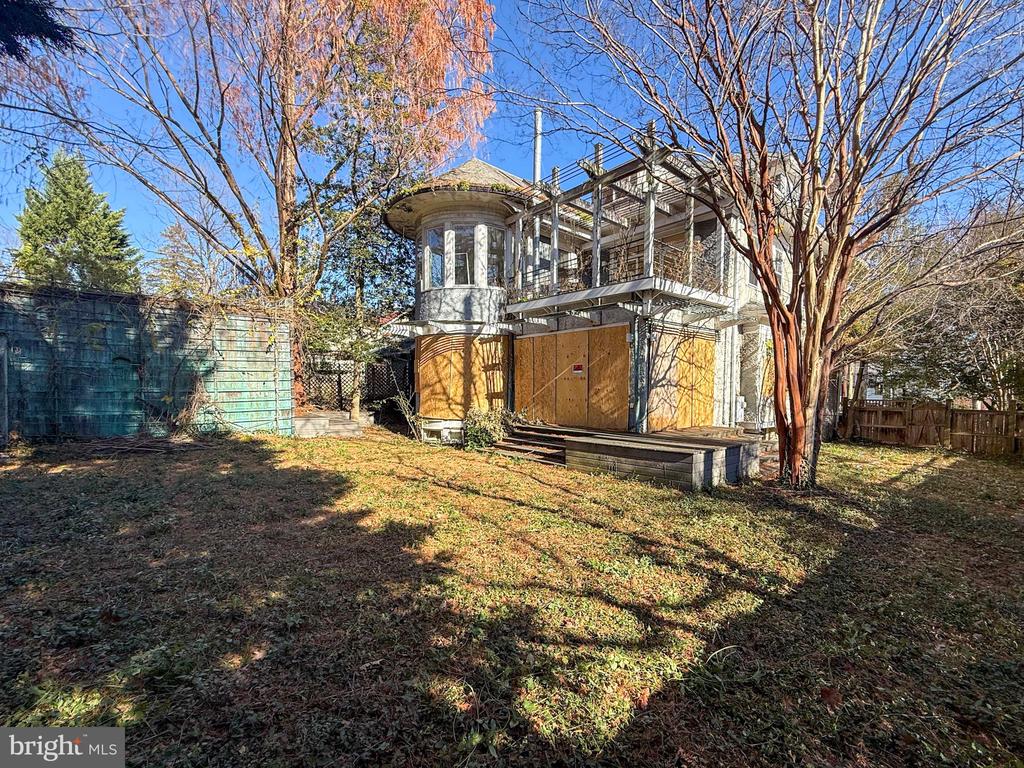 2700 36TH STREET NW