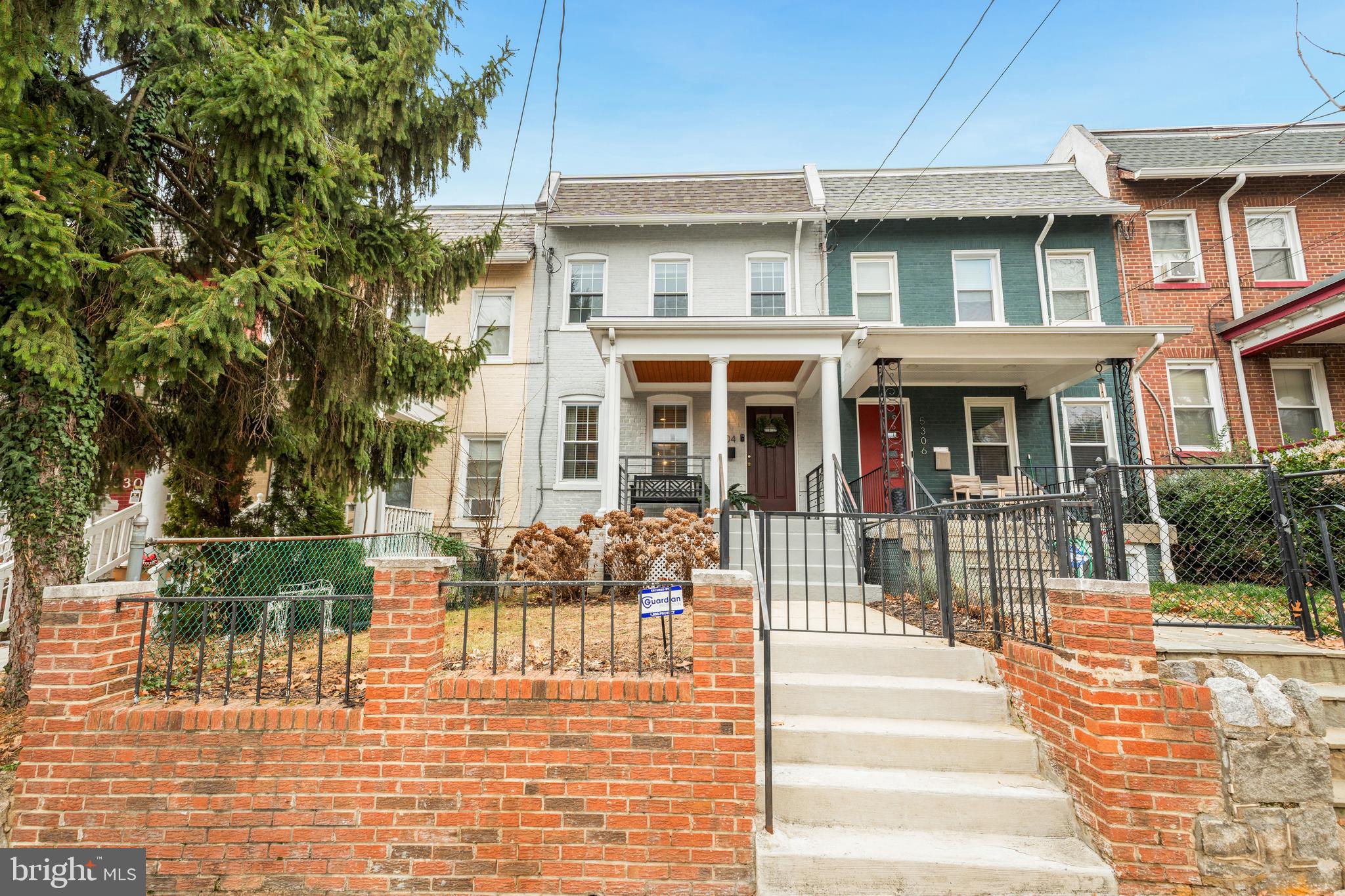 5304 8TH STREET NW