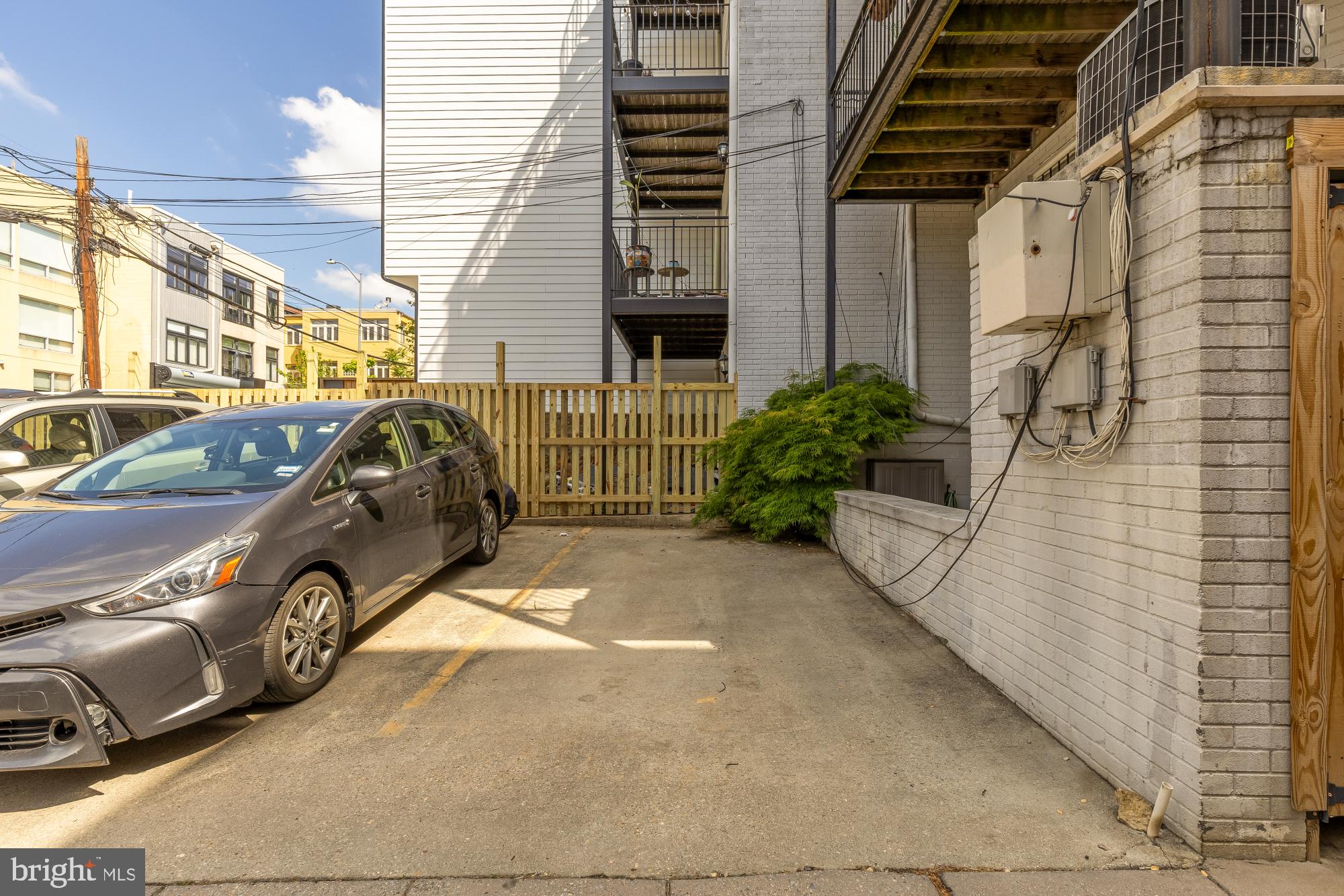 2432 ONTARIO ROAD NW 1