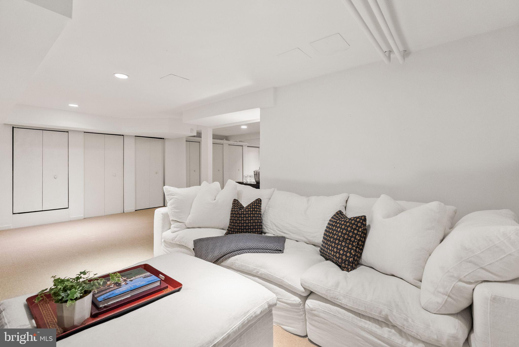 4545 KLINGLE STREET NW