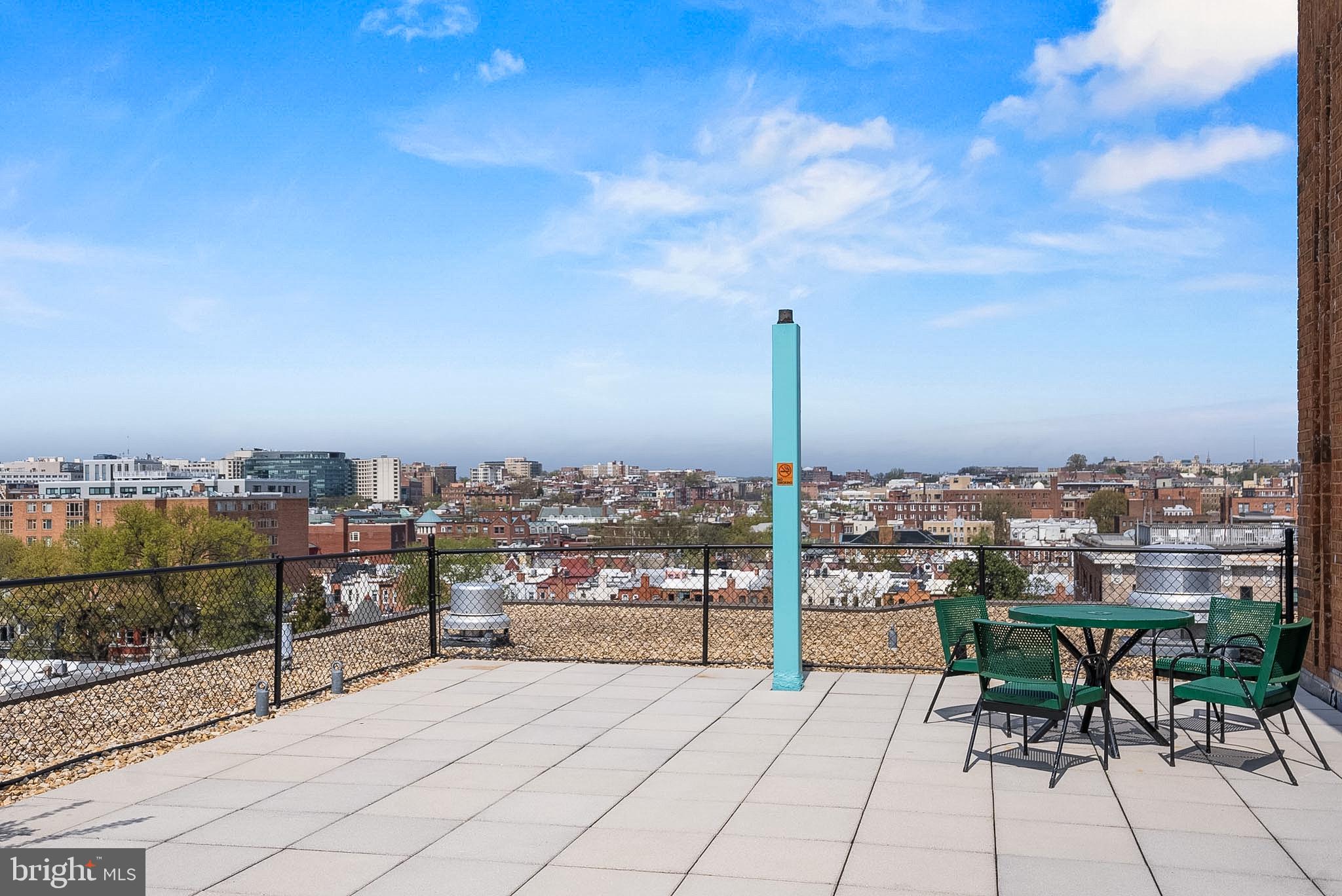 1718 P STREET NW 902