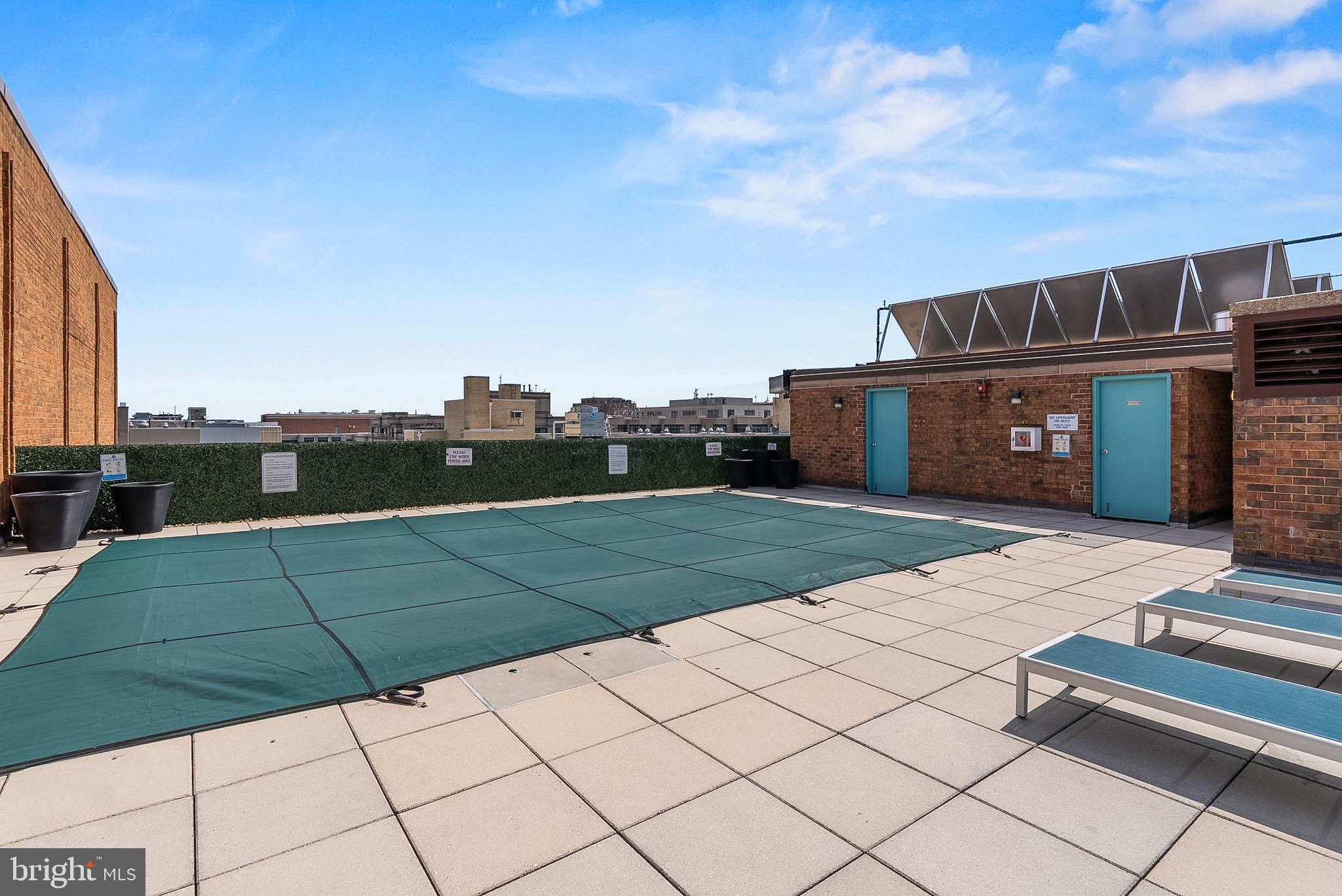 1718 P STREET NW 902