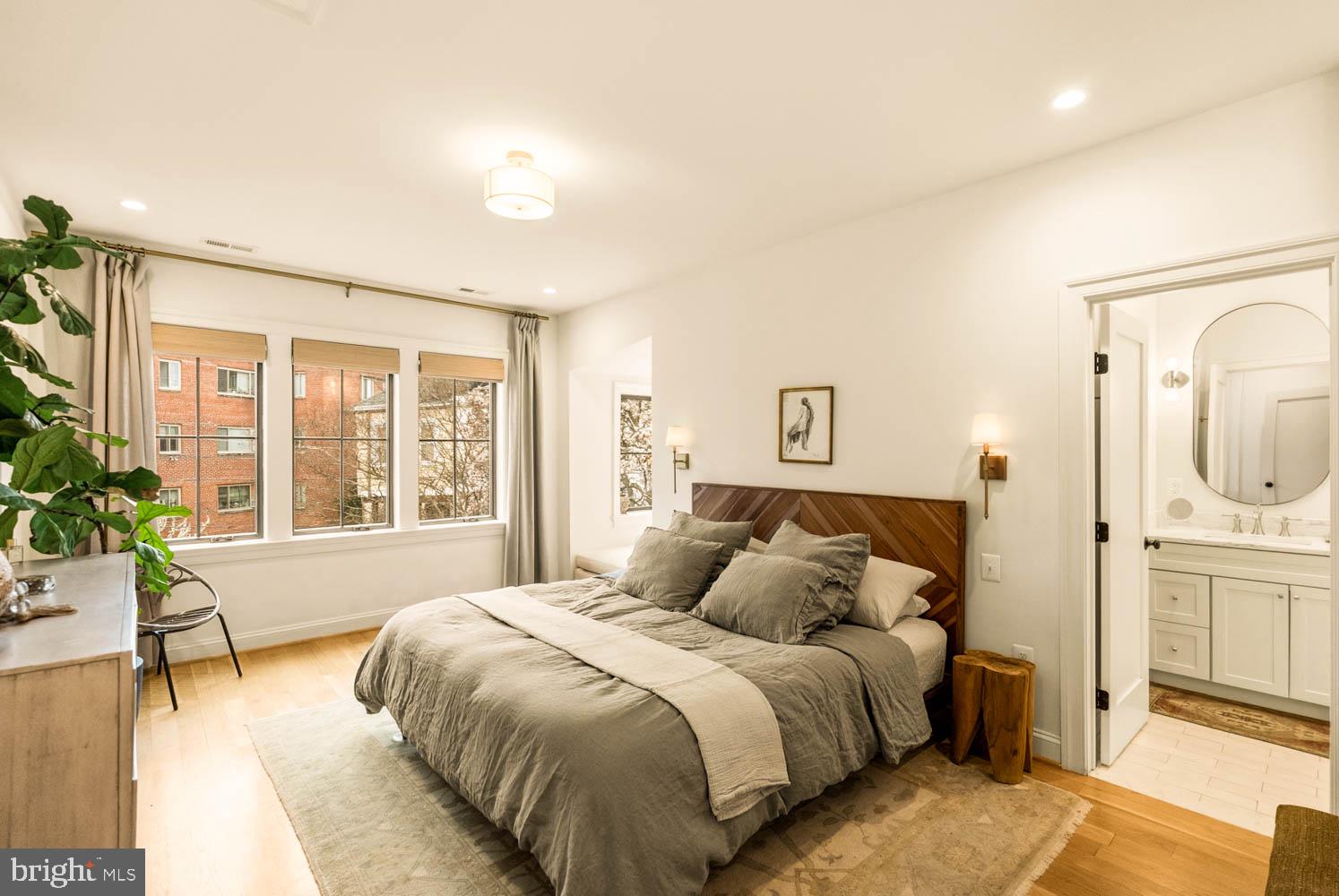 5711 COLORADO AVENUE NW