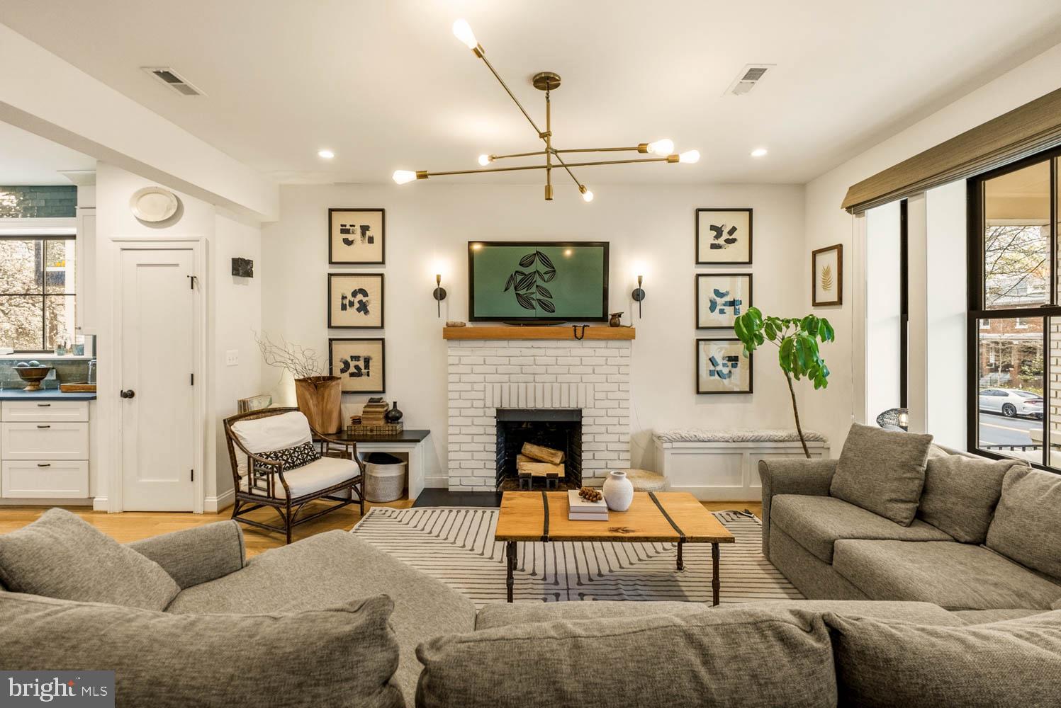 5711 COLORADO AVENUE NW