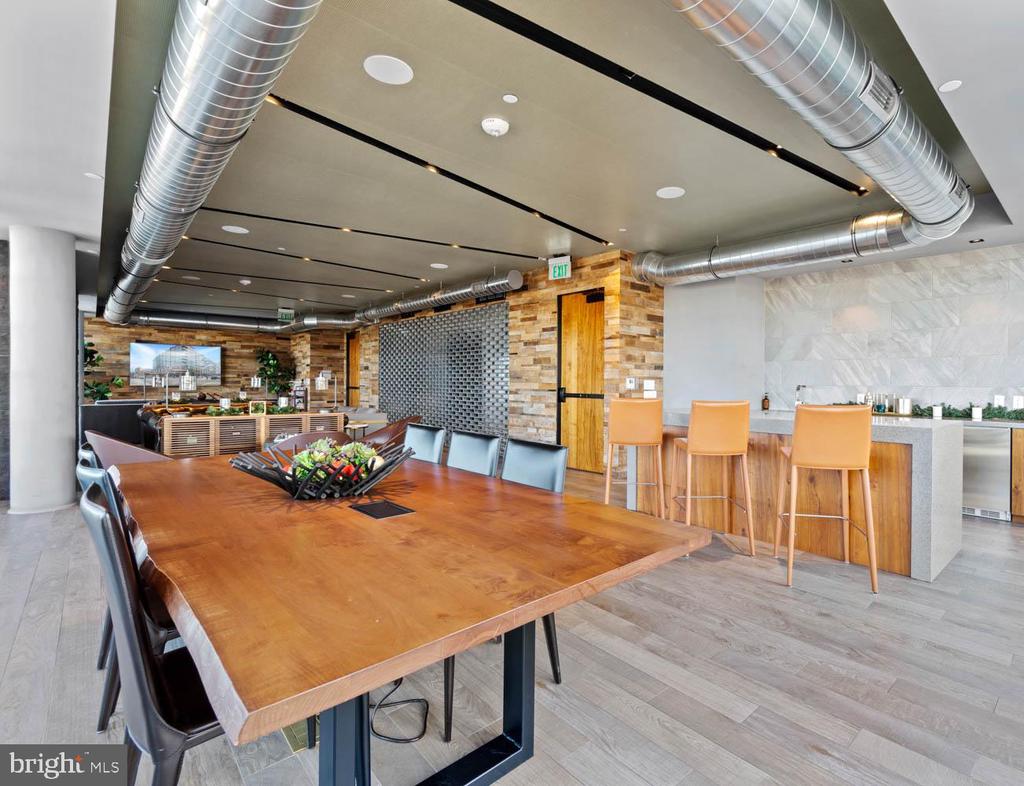 1300 4TH STREET SE 806
