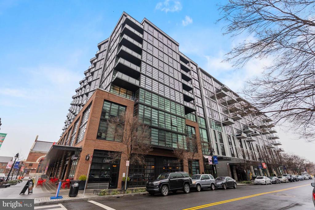 1300 4TH STREET SE 806