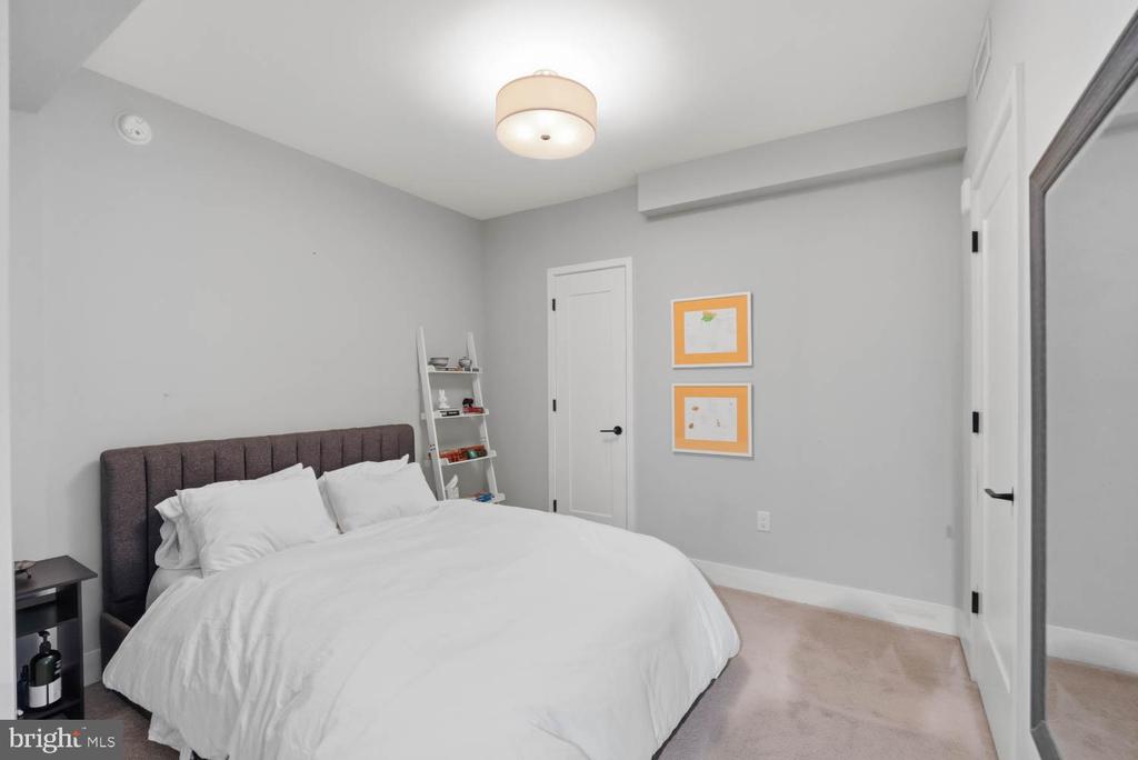 1300 4TH STREET SE 806