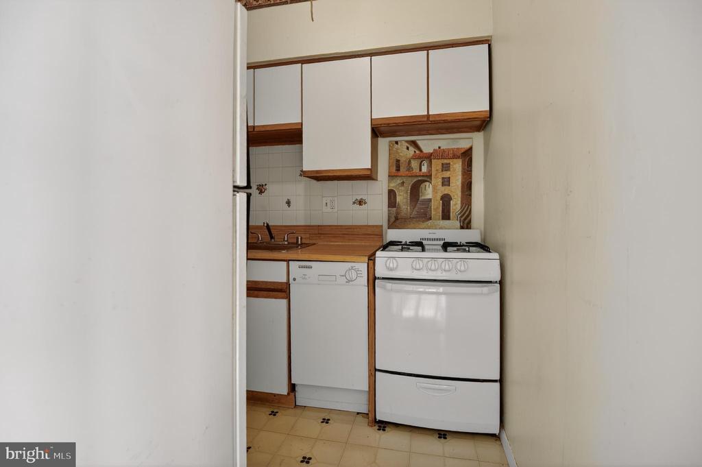 1711 MASSACHUSETTS AVENUE NW 830