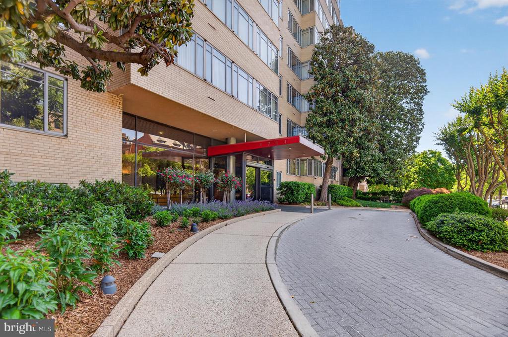 1711 MASSACHUSETTS AVENUE NW 830