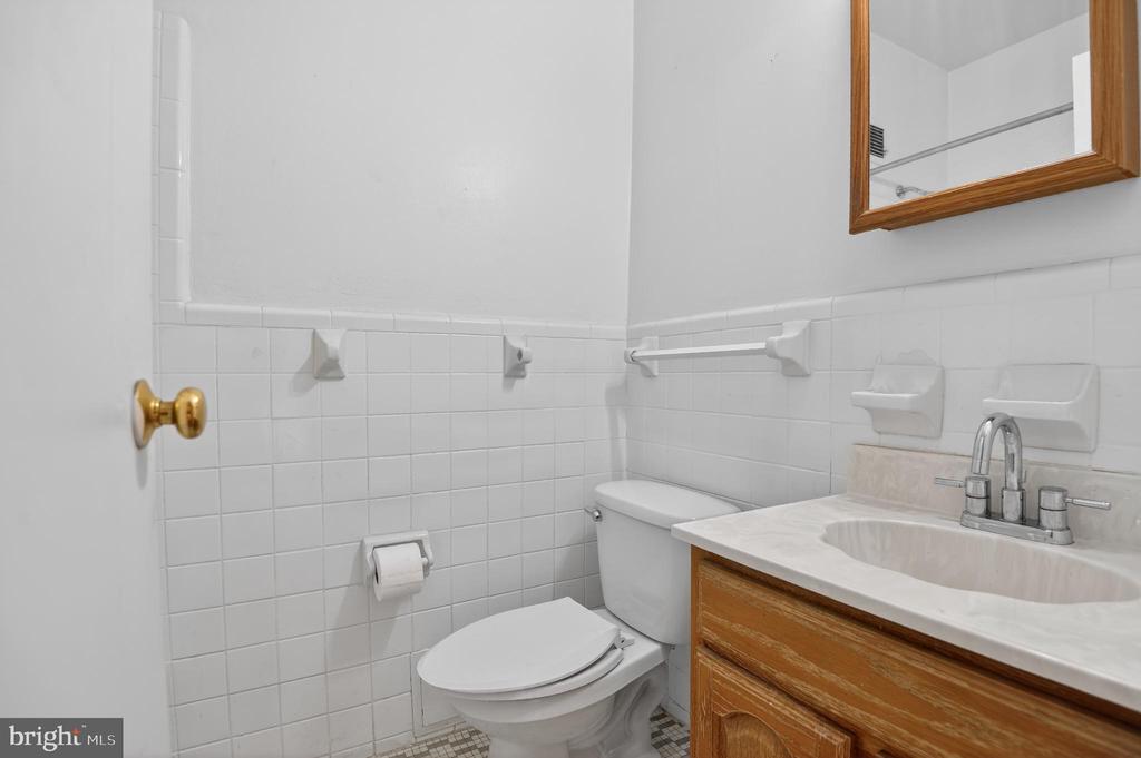 1711 MASSACHUSETTS AVENUE NW 830