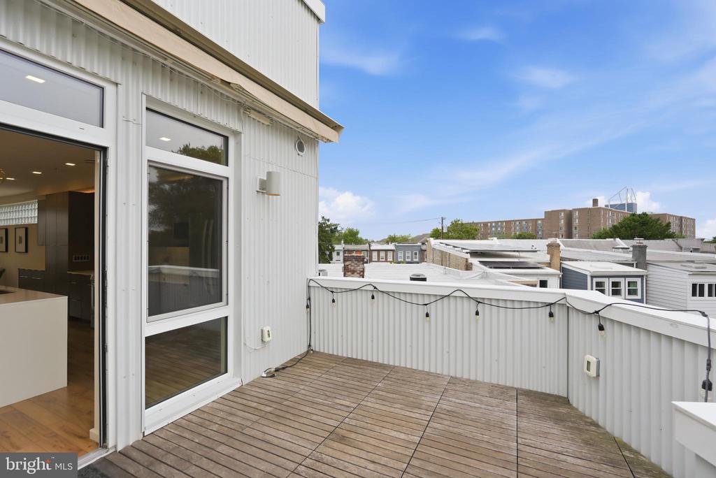 523 MONTANA AVENUE NE Unit: 525A