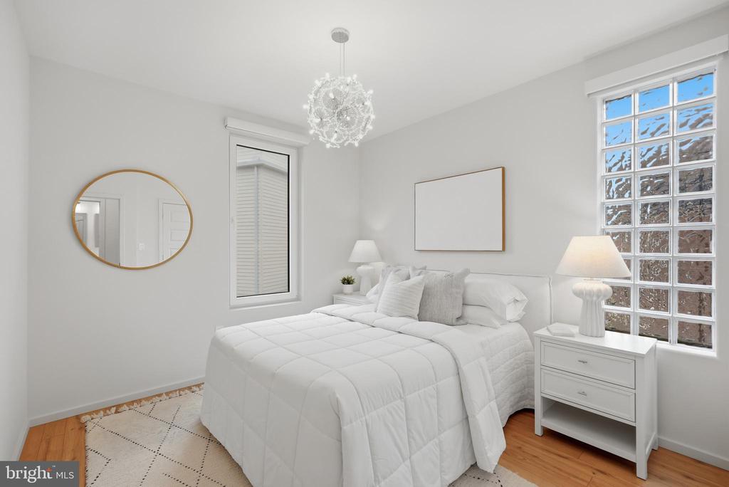 523 MONTANA AVENUE NE Unit: 525A