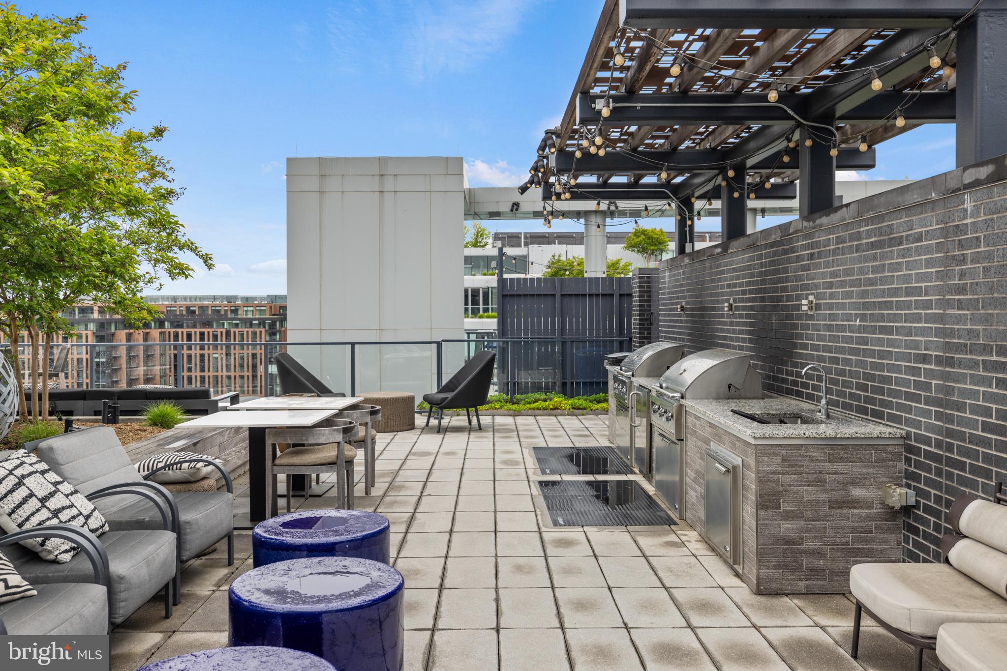70 N STREET SE N603