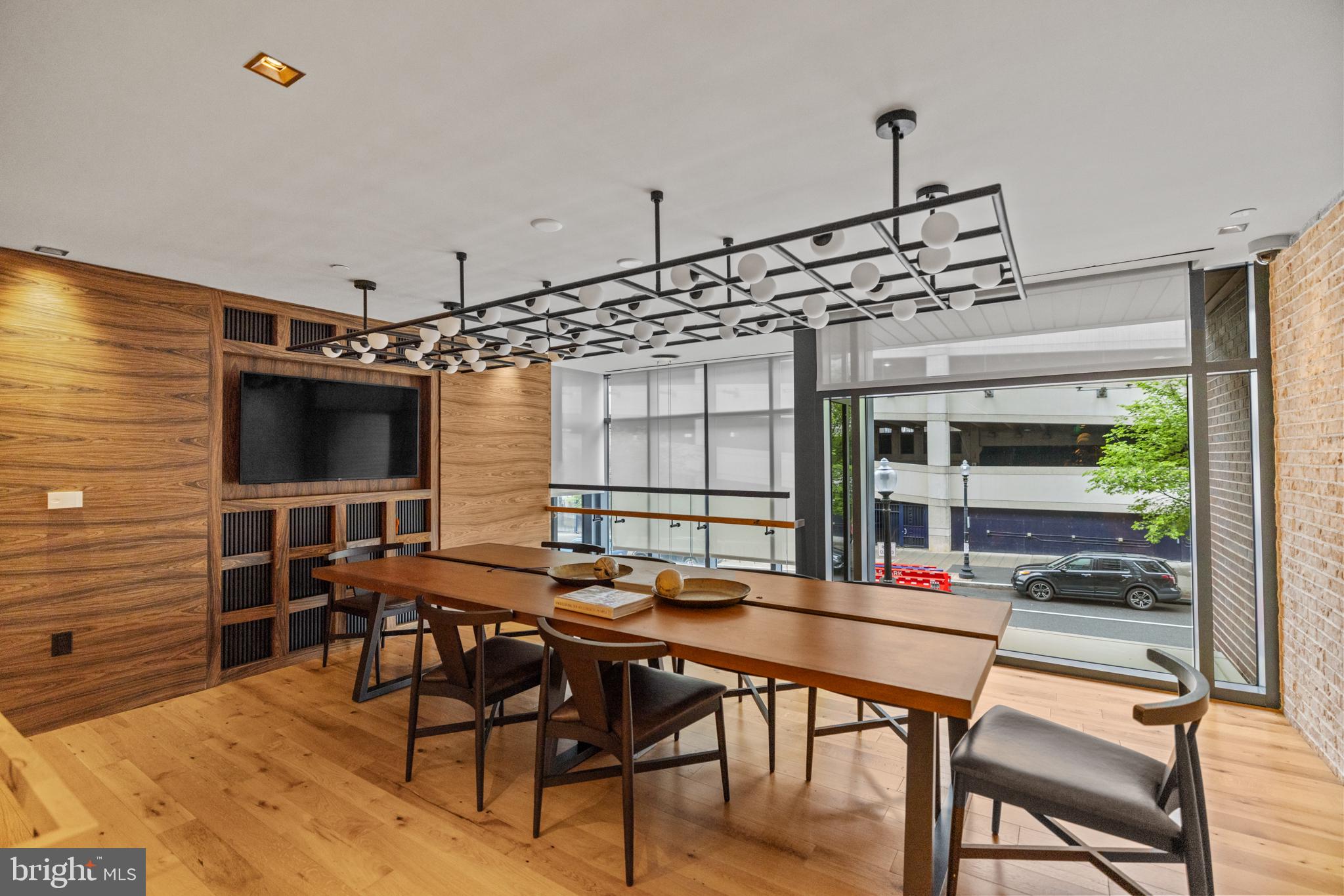 70 N STREET SE N603