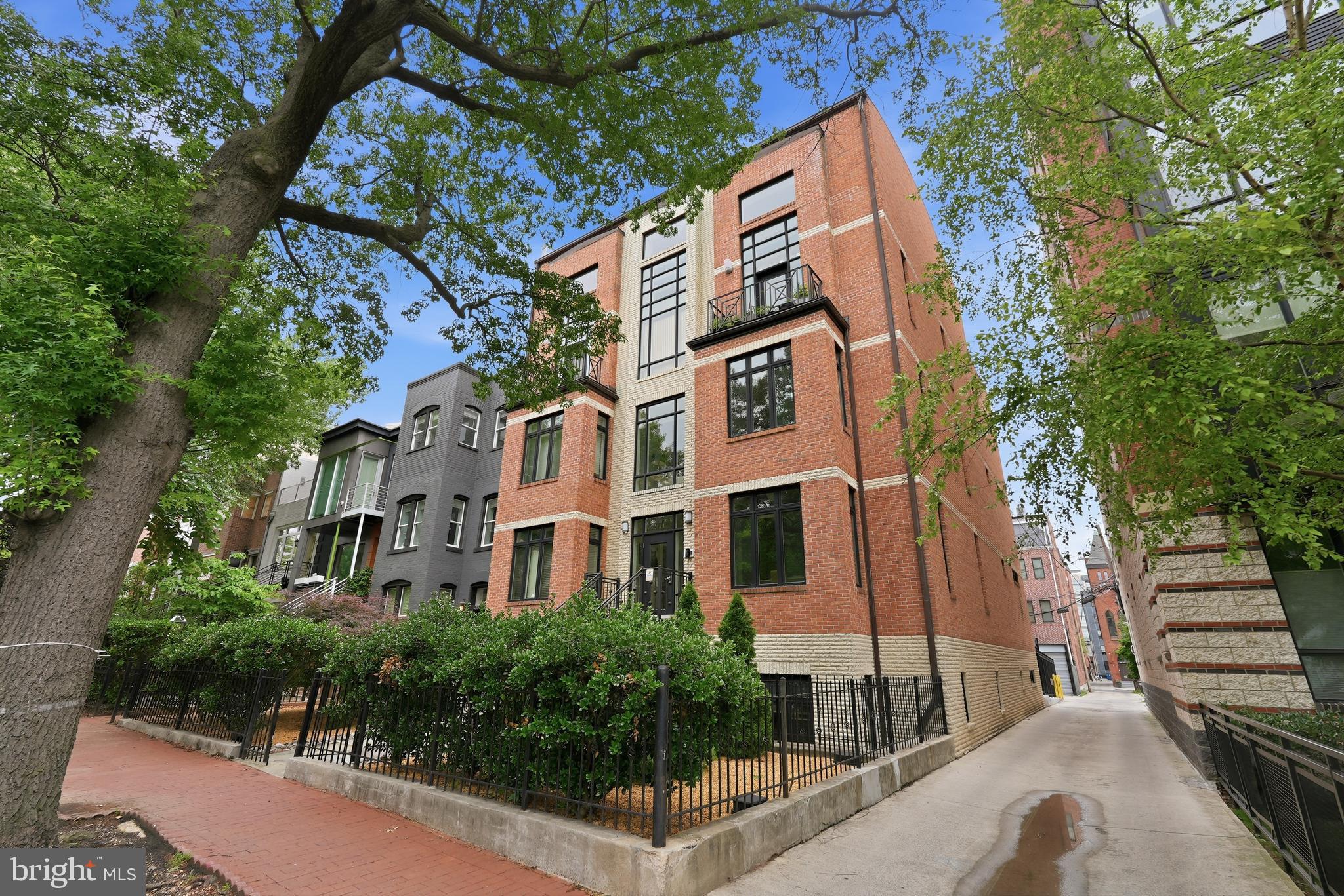 2111 11TH STREET NW 4