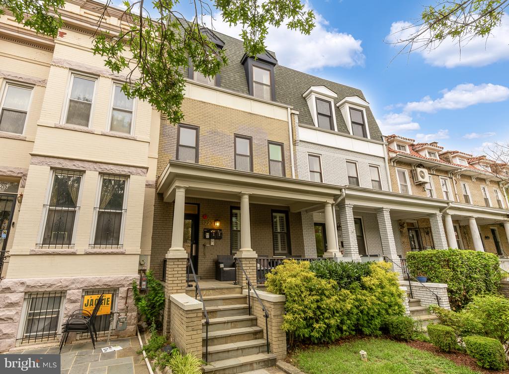 1223 KENYON STREET NW Unit: 3