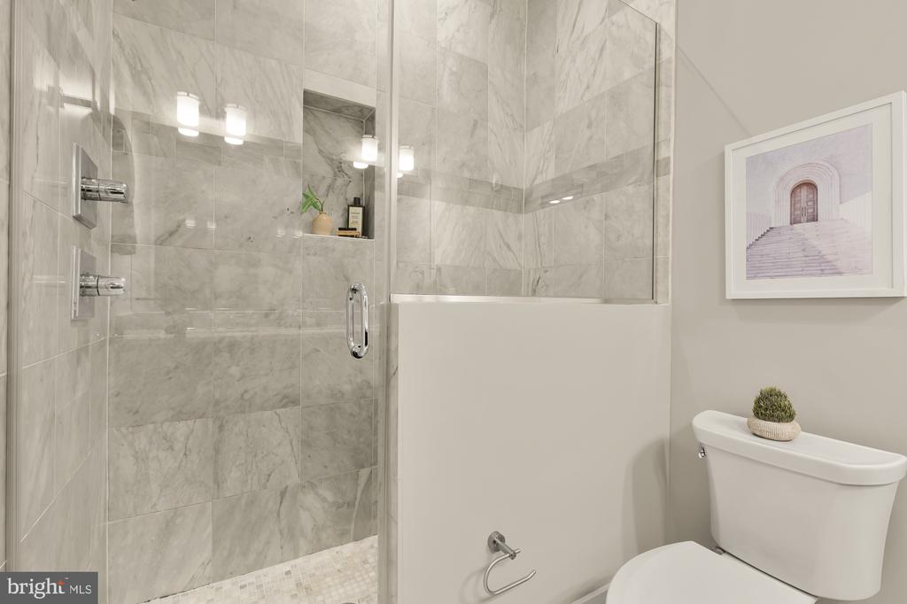 1223 KENYON STREET NW Unit: 3