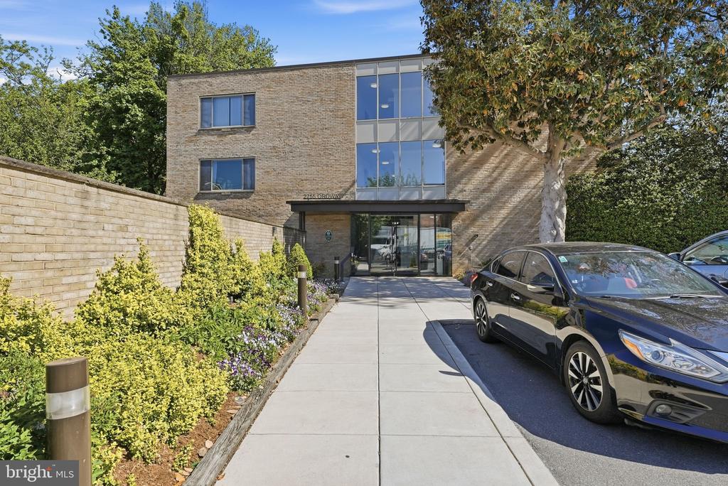 2755 ORDWAY STREET NW Unit: 203