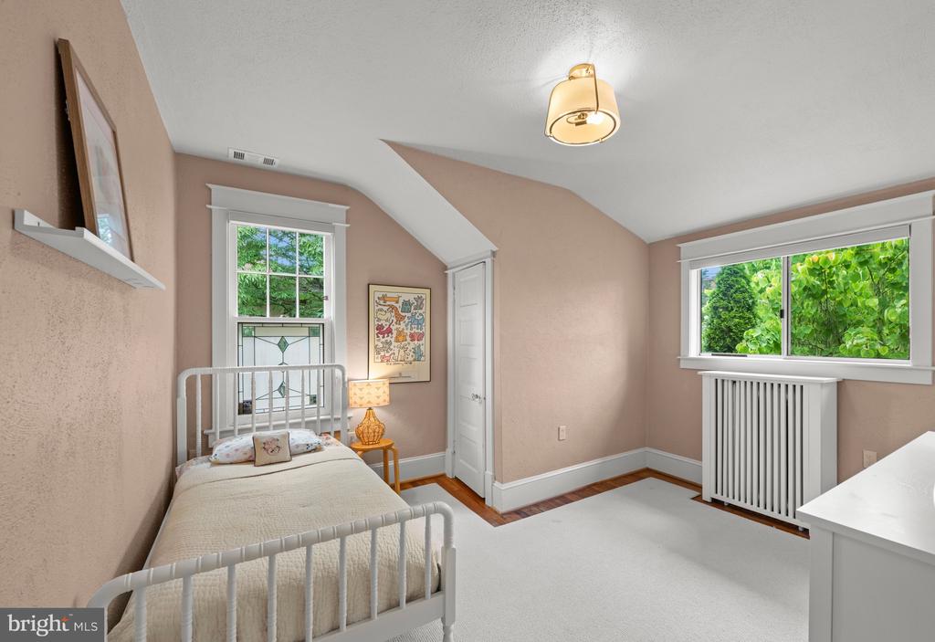 3828 LIVINGSTON STREET NW