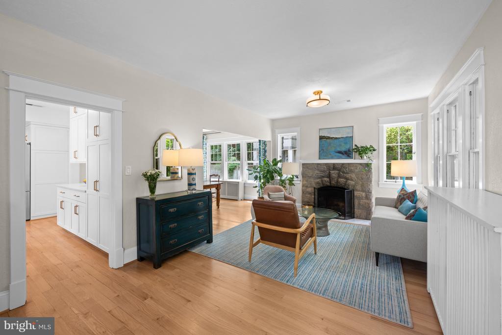 3828 LIVINGSTON STREET NW